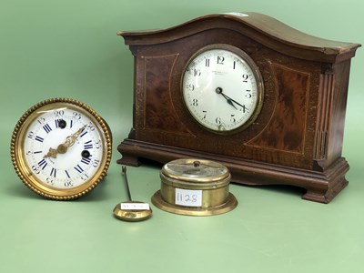 Lot 1128 - A 20th century mahogany cased mantle clock...