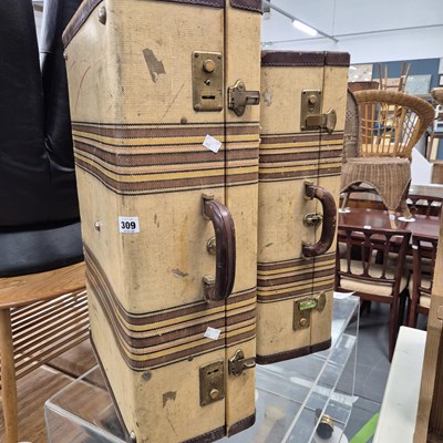 Lot 309 - Two vintage suitcases