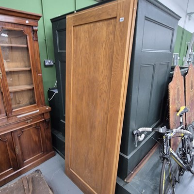 Lot 402 - A pair of oak doors