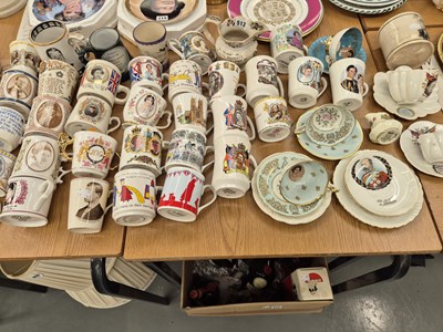 Lot 512 - A jug commemorating the late George IV, a mug...