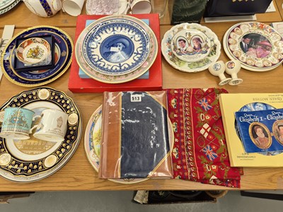 Lot 513 - Royal commemorative plates to include a 1991...