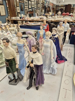 Lot 542 - Ten various figures of royalty together with a...