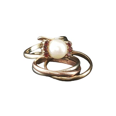 Lot 1115 - A pearl and garnet mid-century ring,...