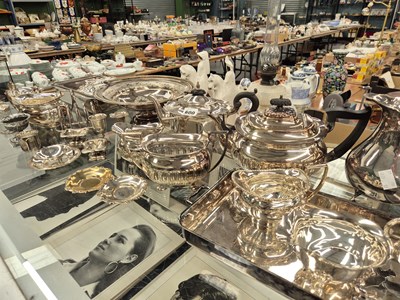 Lot 600 - Electroplate tea and coffee wares, vegetable...