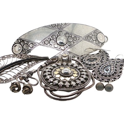 Lot 1153 - A collection of silver jewellery, including a...