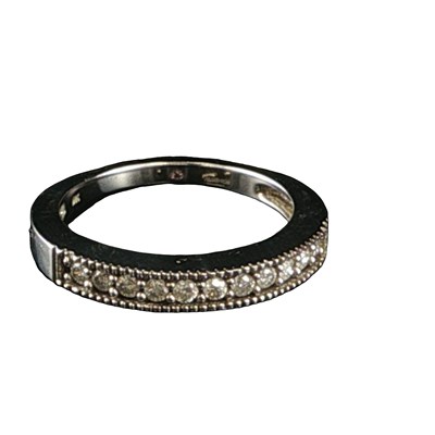 Lot 1160 - An 18ct hallmarked white gold and diamond ring....