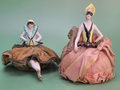 Lot 28 - A pair of early twentieth-century porcelain...