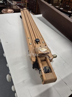 Lot 153 - An artist's easel