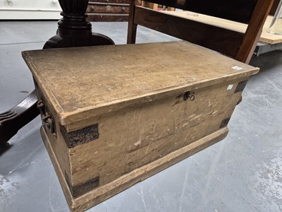Lot 173 - A small antique pine blanket box