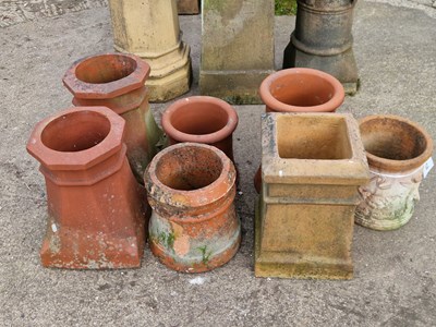 Lot 963 - A variety of six chimney tops in different...
