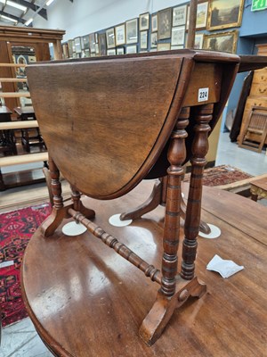 Lot 224 - An Edwardian mahogany Sutherland table