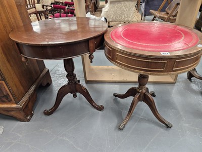 Lot 287 - Two small drum top occasional tables H 60 Ø...