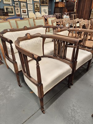 Lot 346 - An Edwardian three piece salon suite