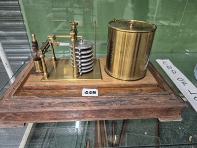 Lot 449 - A vintage Barograph