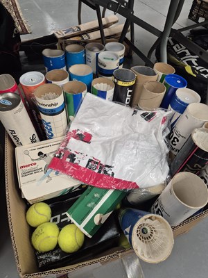 Lot 459 - A large quantity of badminton shuttlecocks and...