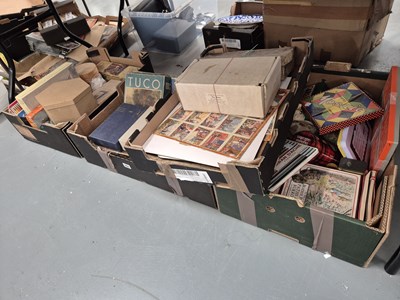 Lot 701 - A large collection of antique and later jigsaw...