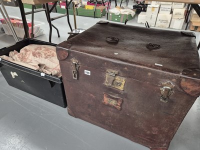 Lot 709 - A vintage early 20th-century Pukka Cabin trunk...