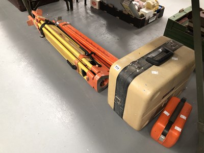 Lot 714 - A 1960's Kern GKO-A automatic level, plus a...