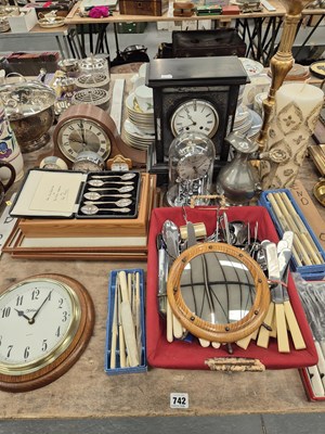 Lot 742 - A Victorian mantle clock, a selection of...