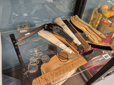 Lot 807 - A selection of vintage advertising wares,...