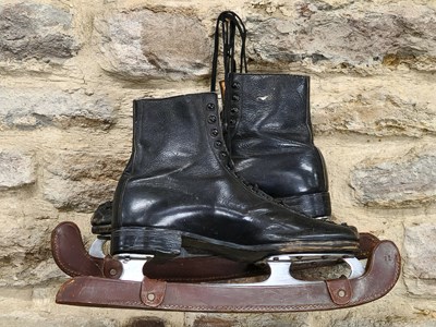 Lot 60 - A pair of traditional mid-20th-century ice...