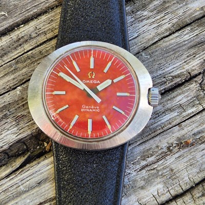 Lot 85 - An Omega Genève Dynamic wristwatch dating to...