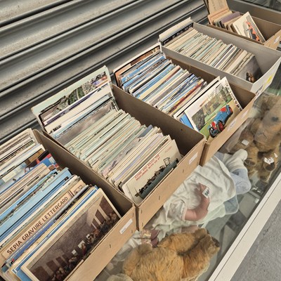 Lot 559 - A collection of early to mid 20th century...