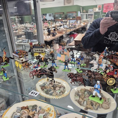 Lot 614 - A Ge-Ge electric of a trotter horse and cart,...