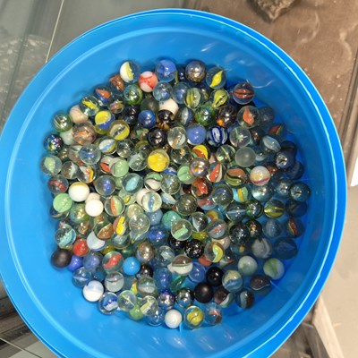 Lot 588 - A collection of glass marbles