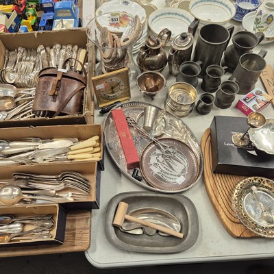 Lot 633 - Electroplate kings pattern and other cutlery,...