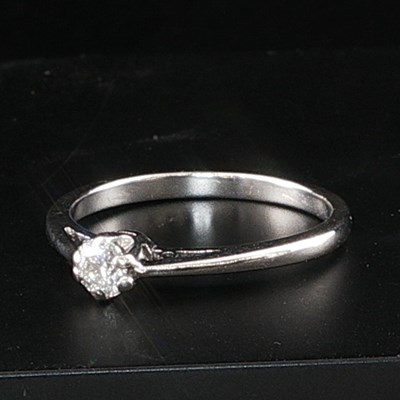 Lot 1101 - Hallmarked 9ct white gold round brilliant cut...