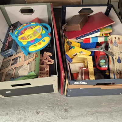Lot 645 - Board games: Lego and other building blocks, a...