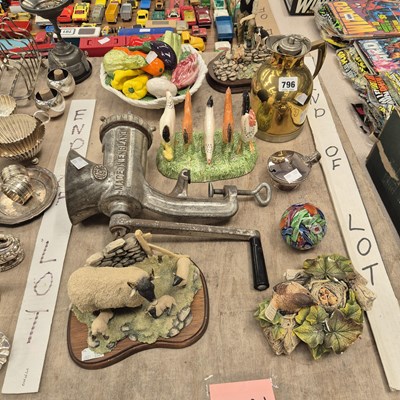 Lot 796 - A Border Fine Arts chicken divided toast rack,...