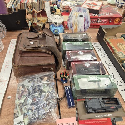 Lot 813 - Boxed Ultimate Tanks and Atlas fire engines, a...