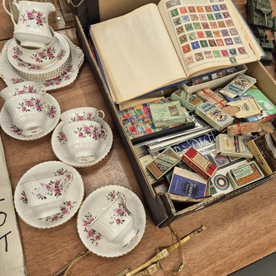 Lot 832 - Stamp albums, packs for vintage cigarettes,...