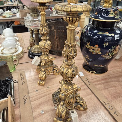 Lot 839 - A pair of gilt column table lamps