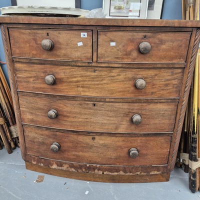 Lot 14 - A Victorian bow-front chest of drawers H 111 W...