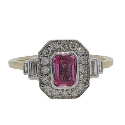 Lot 1128 - 18ct hallmarked yellow and white gold Art Deco...