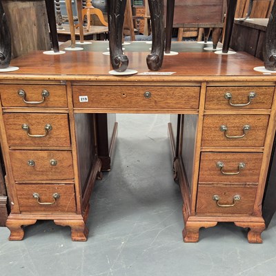 Lot 219 - A small mahogany dressing table/desk H 76 W...