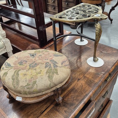 Lot 224 - A Victorian brass footman and a footstool