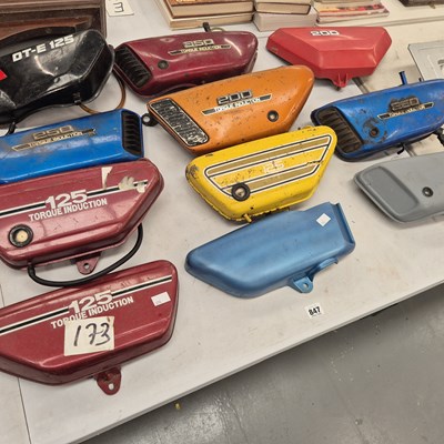 Lot 847 - Quantity of Yamaha side panels, tanks, number...