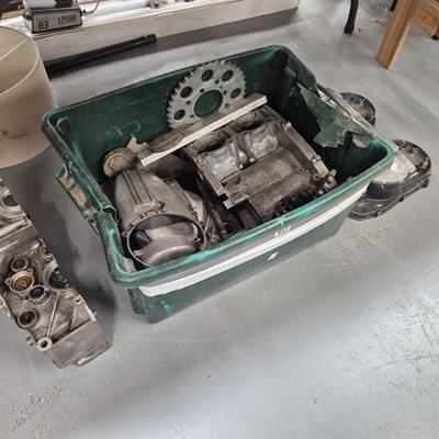 Lot 852 - Quantity of Yamaha twin engine covers and casings