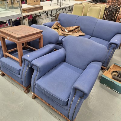 Lot 351 - An early 20th century three-piece suite with...