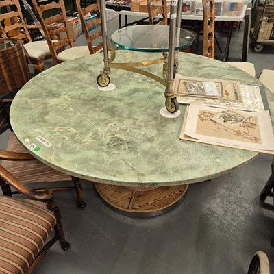 Lot 374 - A large painted centre table H 75 Ø 145cm