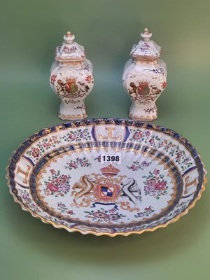 Lot 1398 - A pair of Sampson Chinese export armorial...