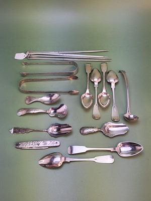 Lot 1405 - A collection of silver tea and caddy spoons,...