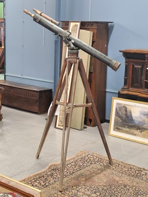 Lot 1428 - A Broadhurst & Clarkson wooden cased telescope...