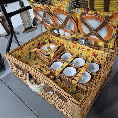 Lot 861 - A wicker picnic hamper