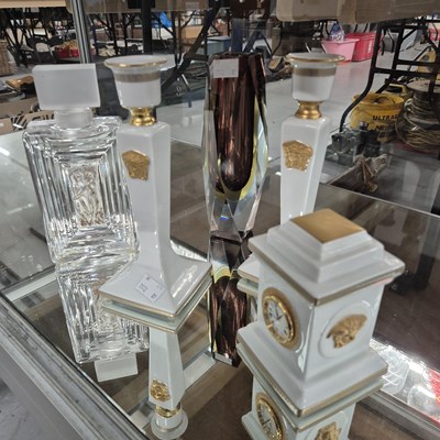 Lot 875 - A Lalique 'Duncan No3' perfume bottle signed...