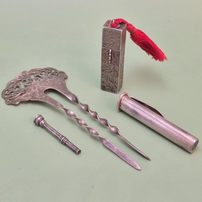 Lot 1170 - Hallmarked silver; a Payton, Pepper & Co,...